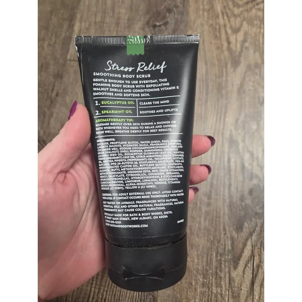 Bath + Body Works Aromatherapy Stress Relief Eucalyptus Spearmint Scrub